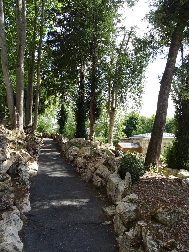 Grotte de Lourdes à Hérouville-Saint-Clair