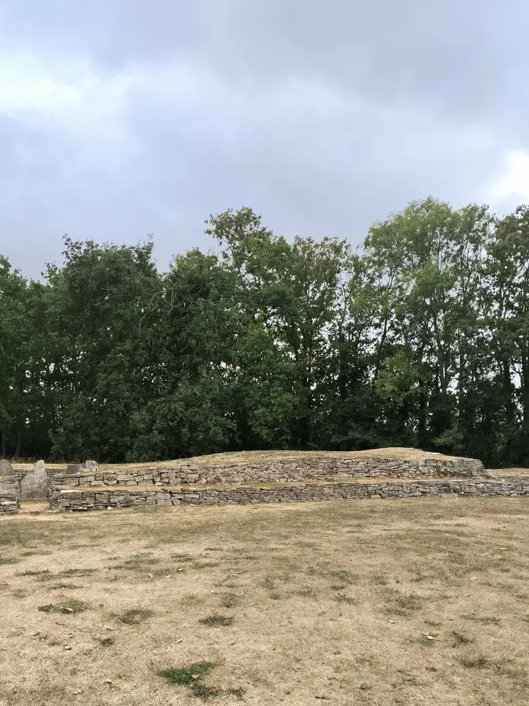 Tumulus de Colombiers-sur-Seulles