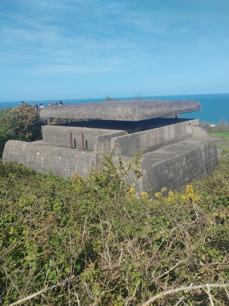 Poste de commandement de tir à Longues-sur-Mer