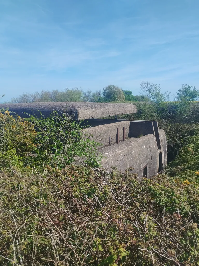Poste de commandement de tir à Longues-sur-Mer