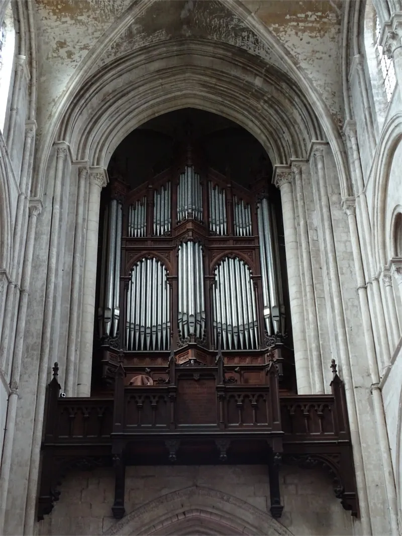Orgue de tribune : Partie instrumentale dans la Cathédrale Saint-Pierre de Lisieux