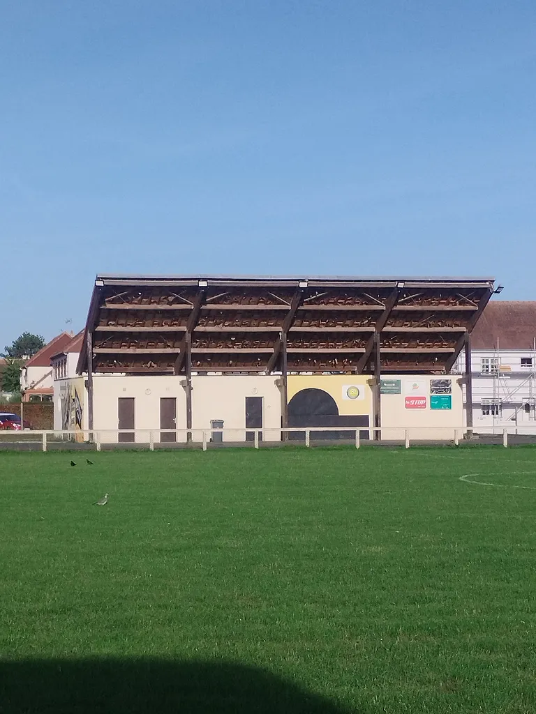 Stade Fernand Devinast à Sannerville