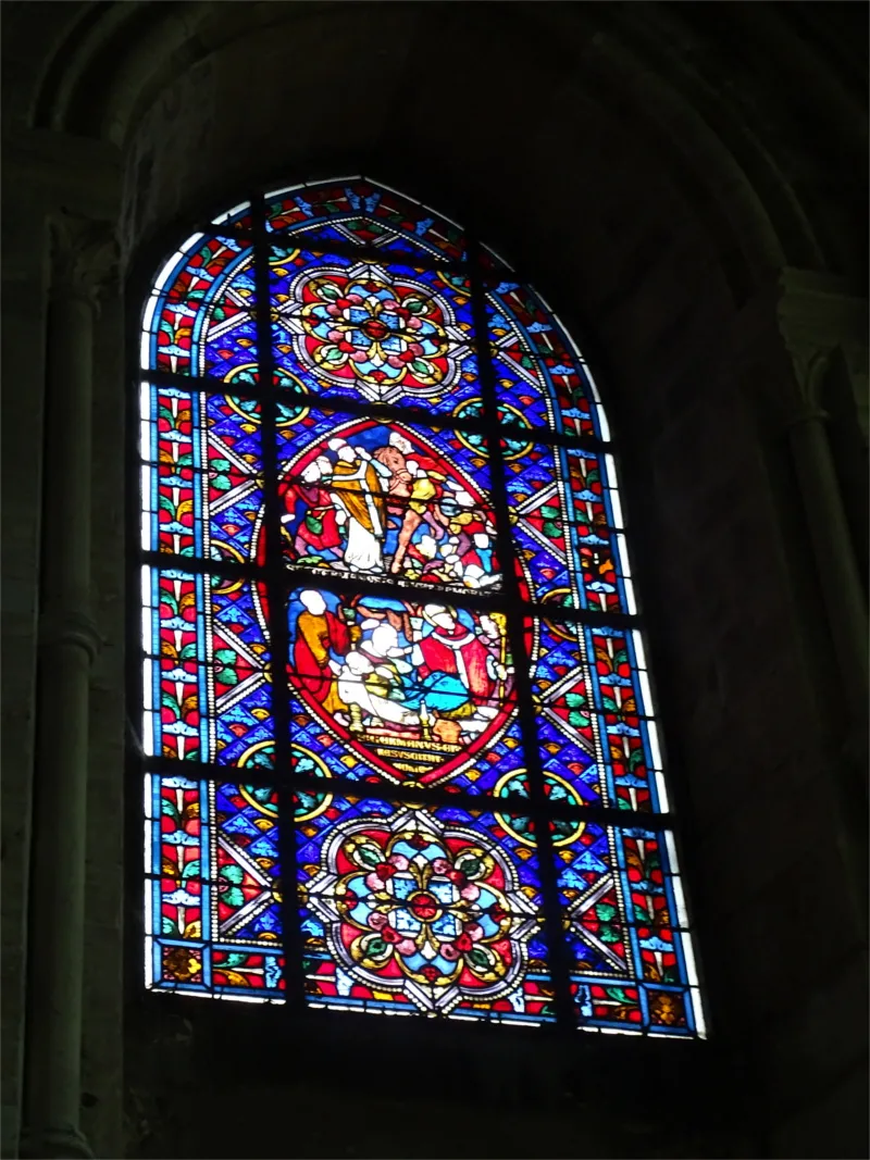 Vitrail Baie E dans la Cathédrale Saint-Pierre de Lisieux