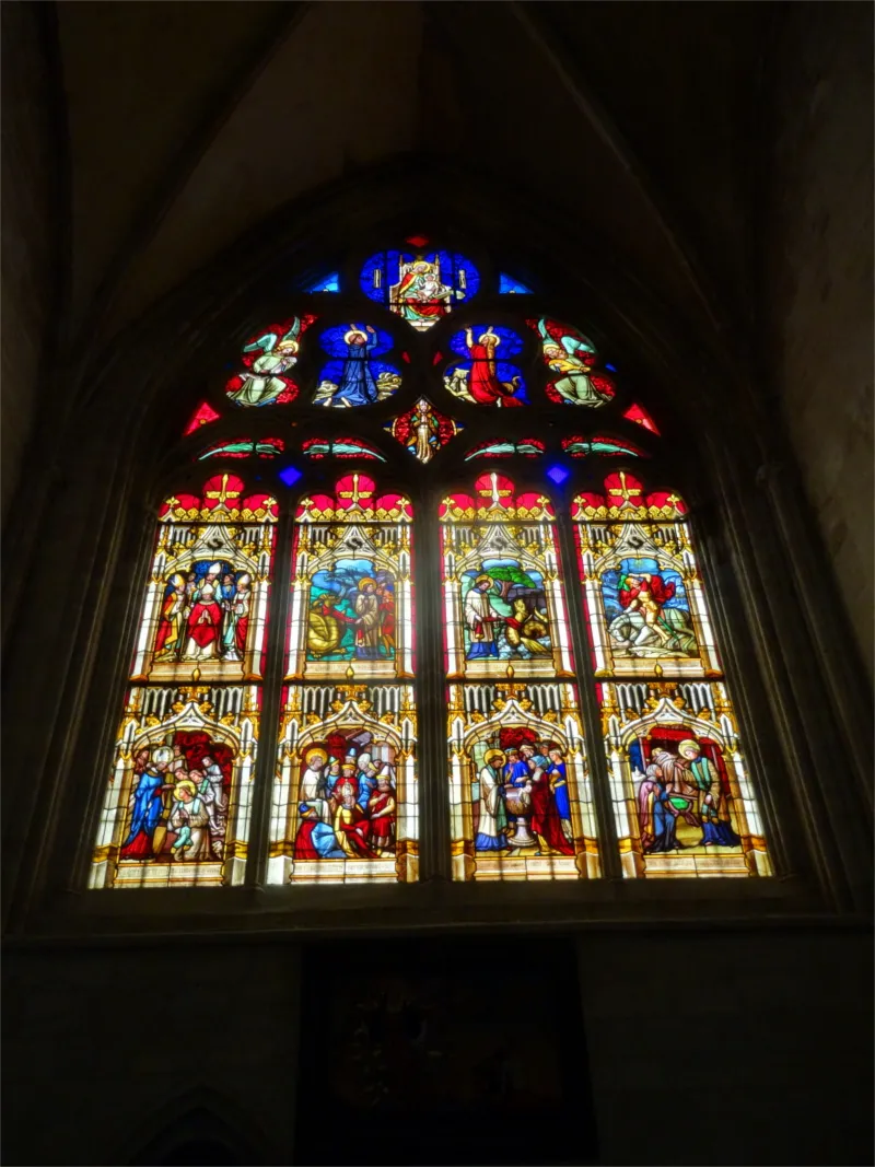 Vitrail Baie B dans la Cathédrale Notre-Dame de Bayeux