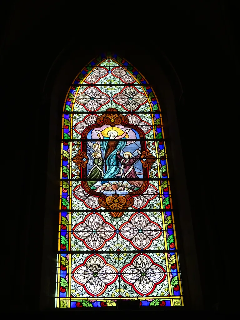 Vitrail Baie 8 dans Église Notre-Dame-de-l'Assomption de Démouville