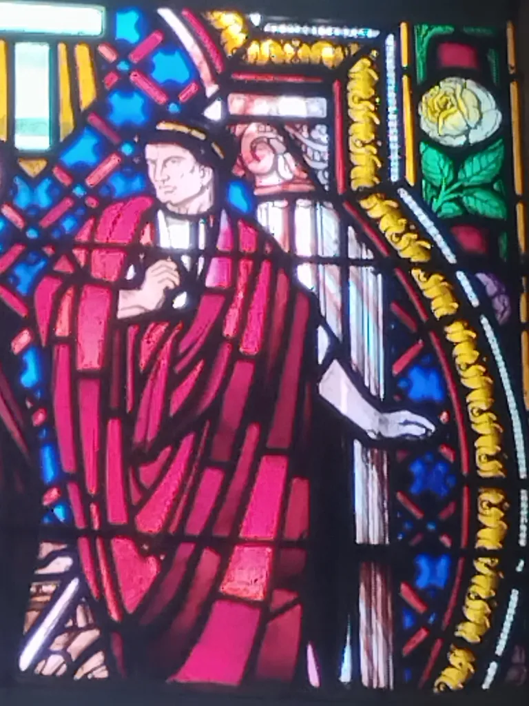Vitrail Baie 12 : St Georges patron des soldats défend la Foi dans l'Église Notre-Dame de Litteau