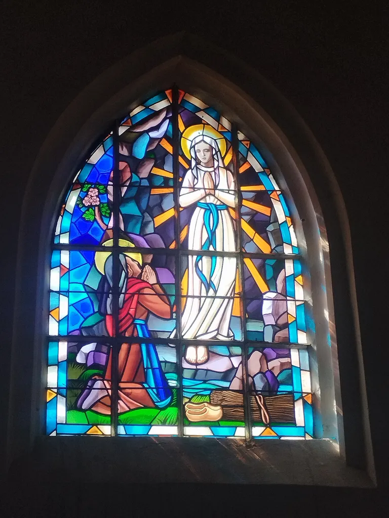 Vitrail Baie 4 de l'Église de la Nativité-de-Notre-Dame à Hérouvillette