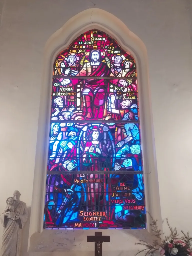 Vitrail Baie 00 : Le Jugement dernier dans la Chapelle Saint-Joseph du Hôme à Varaville