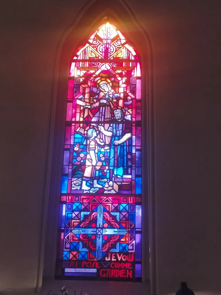 Vitrail Baie 2 : Je vous ai posé comme Gardien dans la Chapelle Saint-Joseph du Hôme à Varaville