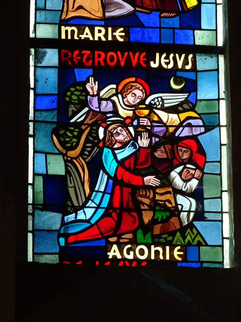Vitrail Baie 1 : Jésus est présenté au Temple, Marie retrouve Jésus... dans la Chapelle du Petit Lourdes à Hérouville-Saint-Clair