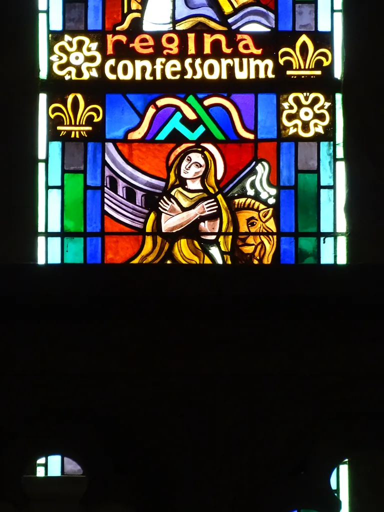 Vitrail Baie 103 : Reine du très saint rosaire, des anges, des patriarches... dans la Chapelle du Petit Lourdes à Hérouville-Saint-Clair